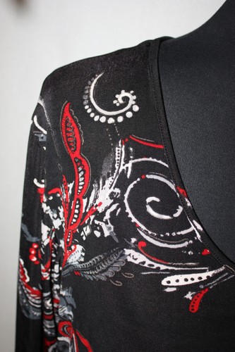 Chico's Travelers Gr. 3 schwarz Langarm Stretch Kunstdruck Pullover Oberteil V-Ausschnitt - Bild 3 von 6
