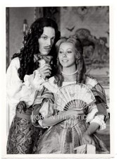 LOVELY JENNY AGUTTER W/ RICHARD CHAMBERLAIN ORIG MAN IN THE IRON MASK PORTRAIT
