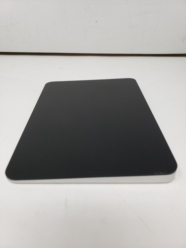 Apple Magic Trackpad: Wireless, Bluetooth, Rechargeable Black (B7) - Bild 3 von 5