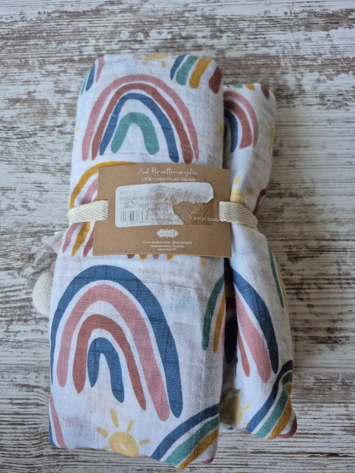 Nuevo Con Etiquetas Boutique Mud Pie Niña Niño Arco Iris Muselina Manta Sonajero Set Foto 2 de 4