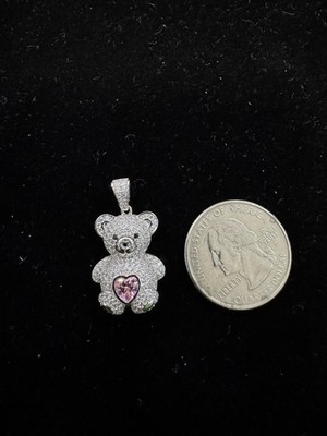 925 Sterling Silber Iced Out Teddybär Herz Anhänger mit rosa Kristall