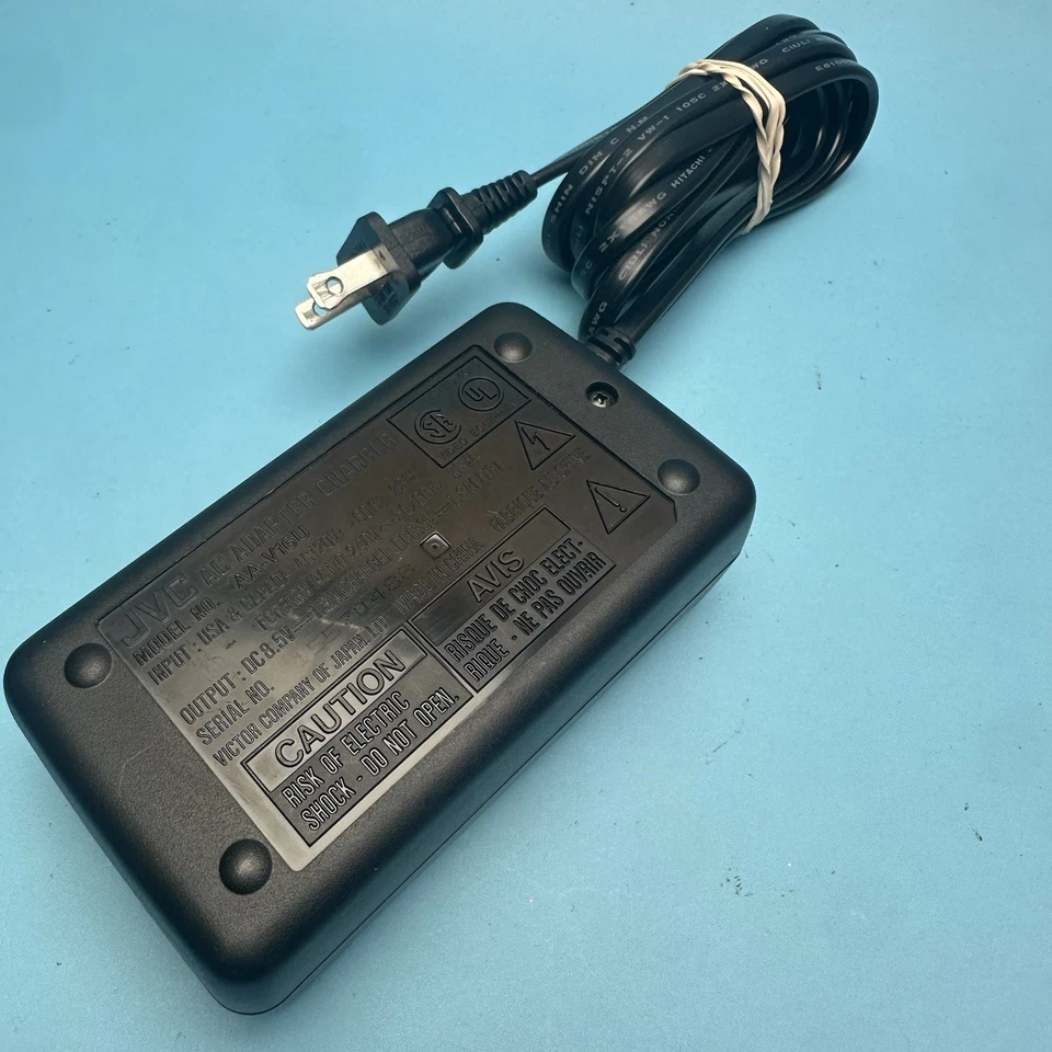 JVC AA-V16 AC Adaptor Charger Charger With Battery. - Image 3 of 4