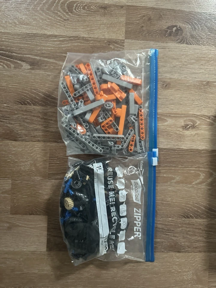 LEGO Technic 42060 Roadwork Crew, photo 3 of 5