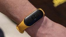 Bee Wearable AI Ambient Voice Transcriber & S...