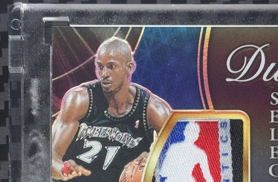 2020–21 Panini Select — сувениры дуэта Кевина Гарнетта NoDS-KGA (1/1) - Изображение 3 из 4