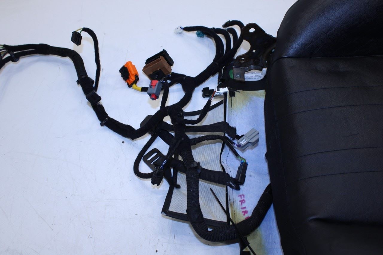 17-21 Maserati Ghibli 3.0L RWD Front Passenger Right Side Backrest Upper Cushion