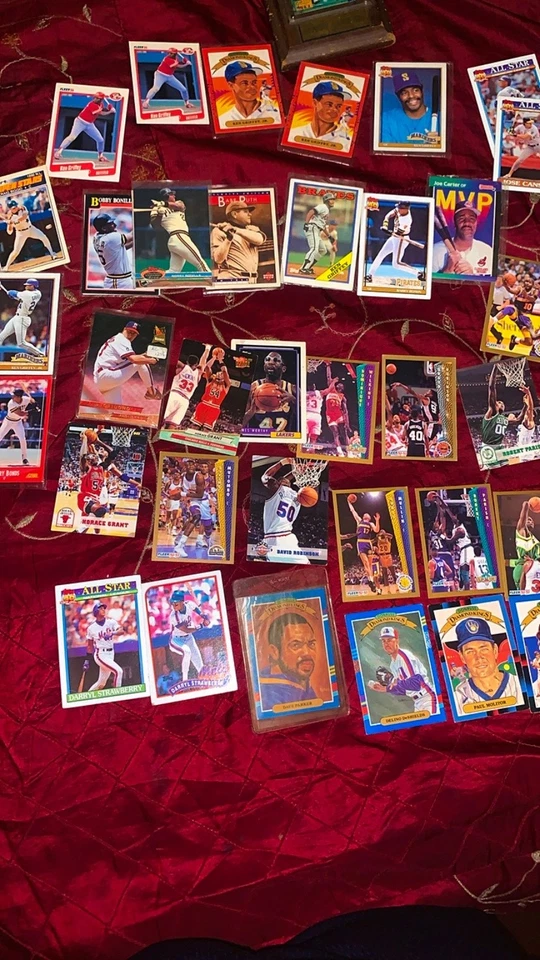 300PLUS 卡 批量-棒球、棒球、足球、曲棍球 — 第 2/4 张图片