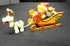 Vintage Dakin 1978 Garfield and Odie wooden Pulling Sleigh Rare CHRISTMAS