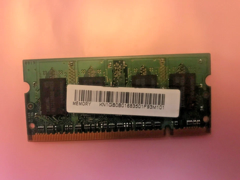 SAMSUNG 1GB 2Rx16 PC2-5300S DDR2-800 200-PIN DIMM M470T2864QZ3-CE6 - Image 2 of 2