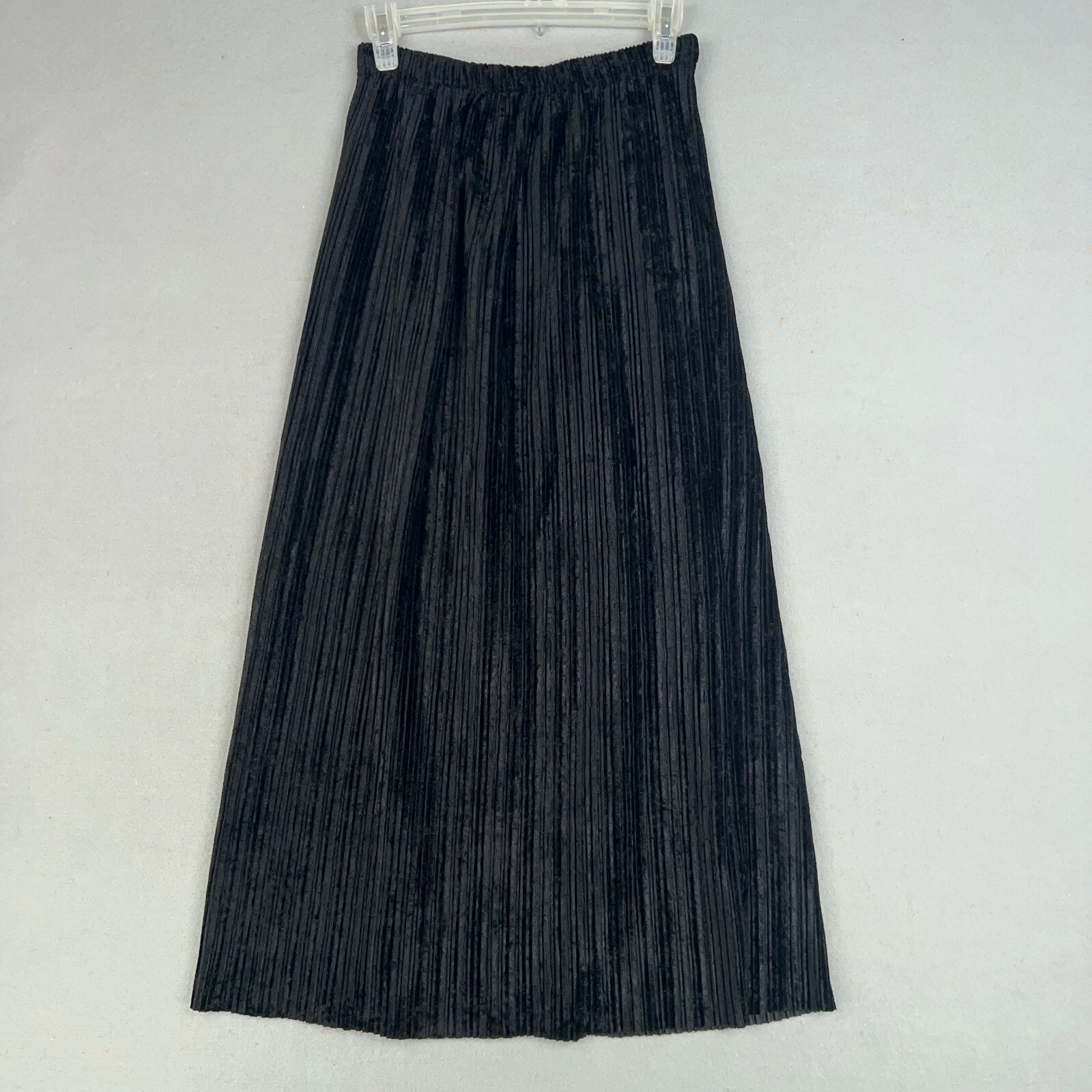 Vintage Metropolitan New York 10001 Skirt Womens Small Black Pleated Velvet Midi