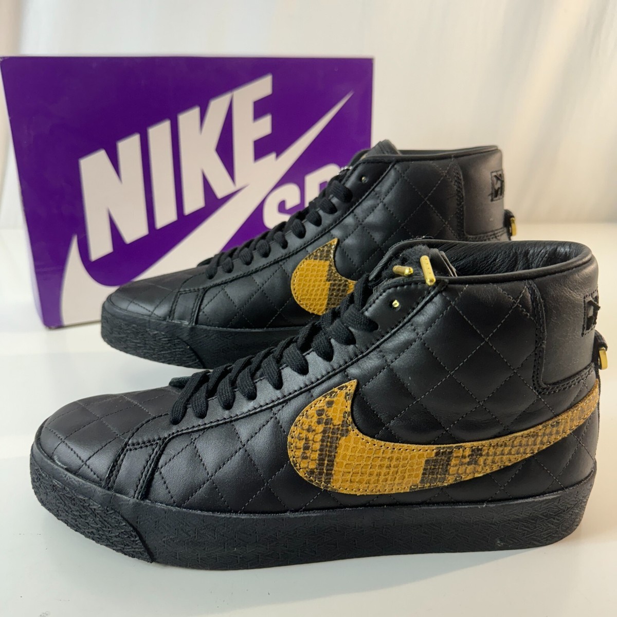 Nike SB Zoom Blazer Mid QS x Supreme Black Snakeskin Men's Size