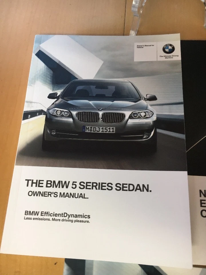 Conjunto completo de livros de navegação 2012 BMW 528I série 5 manuais do proprietário - Imagem 2 de 4