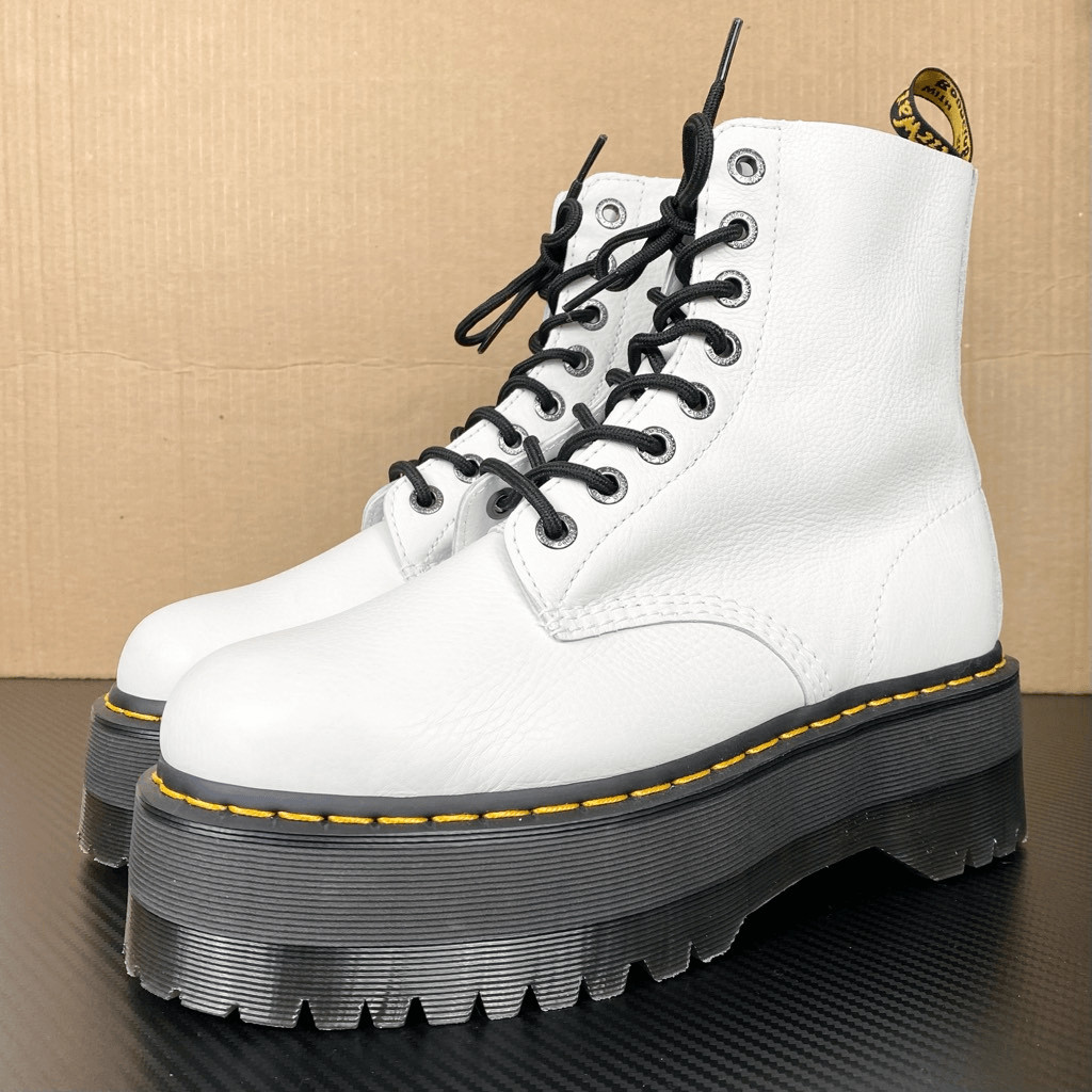 Dr. Marten’s 1460 Pascal Max White & Black Platform Lace Up Ankle Boots Size 10