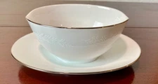 Noritake Georgian #6440 - GRAVY BOAT  (with Attached Under Plate)