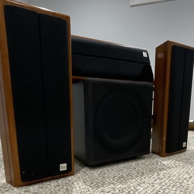 Vienna Acoustics Waltz Grand Speaker 3x + REL Acoustics Q201E Subwoofer Tested
