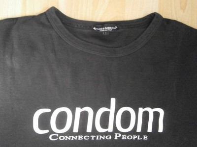 D&G DOLCE & GABBANA condom connecting people - t-shirt Gr. L