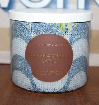 BATH & BODY WORKS 3 WICK  14.5 OZ  BANANA CREAM LATTE New!