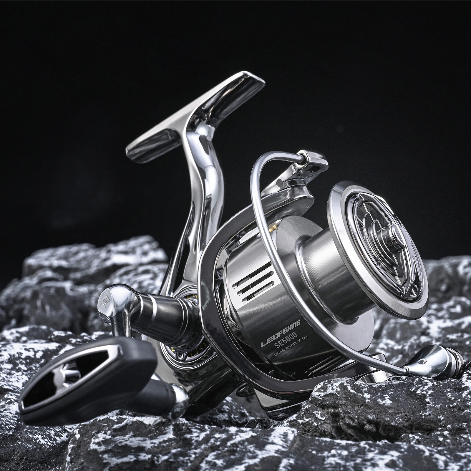 13+1 Bearing Fishing Reel Smooth Powerful Spinning Reel For Saltwater Freshwater