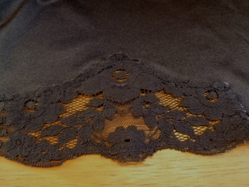 VINTAGE STYLE PRETTY BLACK SILKY NYLON LONG HALF SLIP PRETTY LACE SIZE 26-28 - Bild 5 von 6