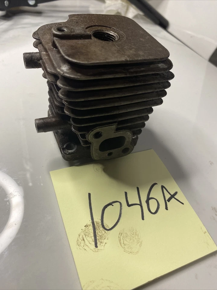 Kawazaki KG27A Trimmer Cylinder BROCKEN FIN (2) OEM Original 11005-2155 - Image 2 of 4