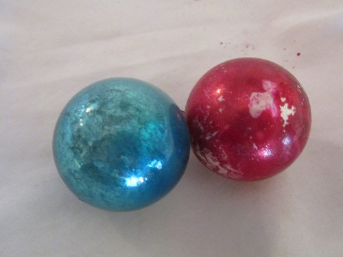 2 Antique - Hand Blown - Kugel - Christmas- Feather Tree Ball Ornaments Blue Red - Picture 2 of 3