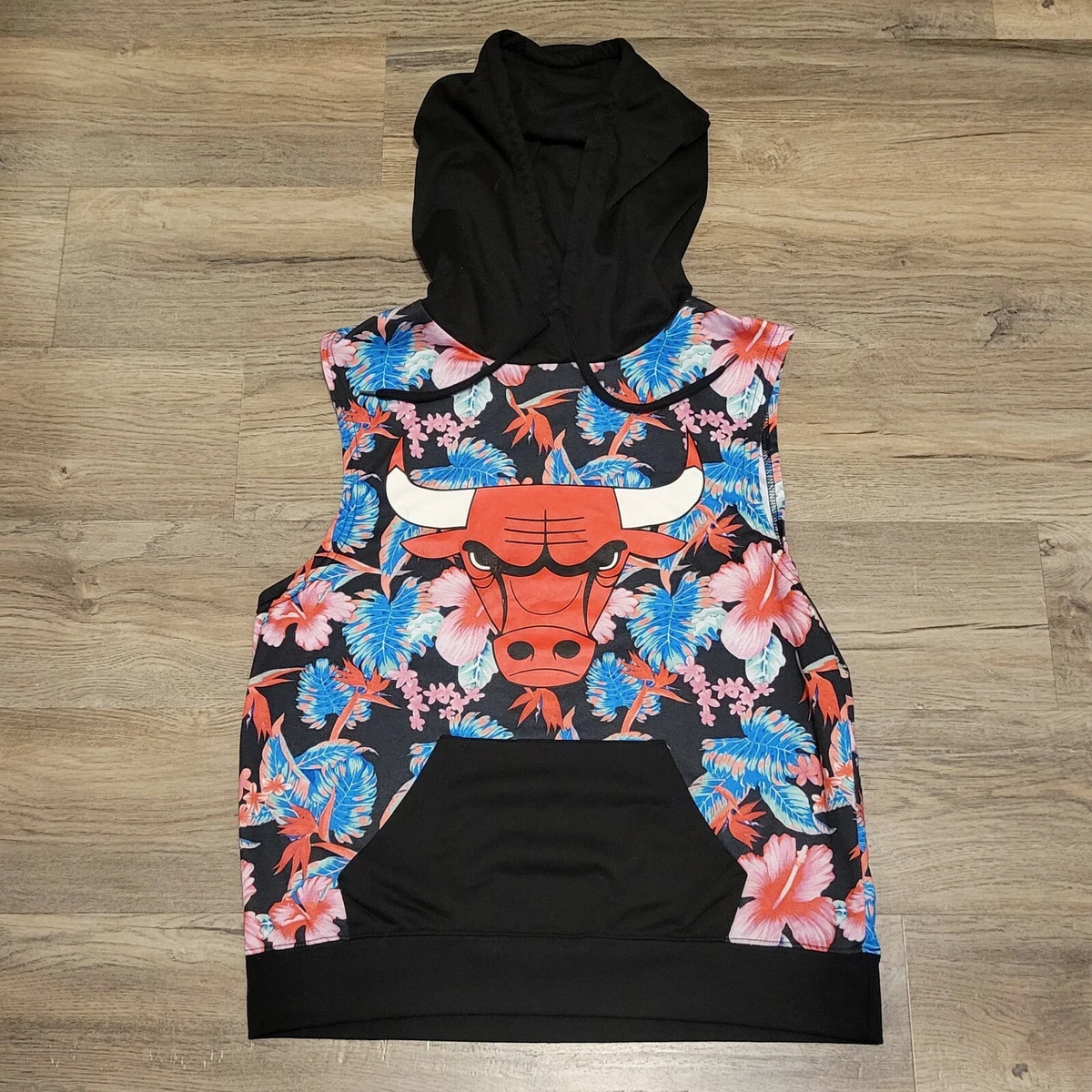 Chicago Bulls NBA UNK Women s Vibrant Floral Sleeveless Tank Top Hoodie Medium