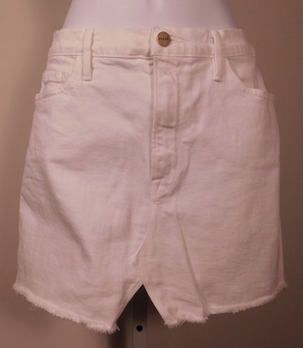 Falda para mujer MARCO blanca de mezclilla de algodón elástica con dobladillo deshilachado talla 30 ($248) - Imagen 2 de 5
