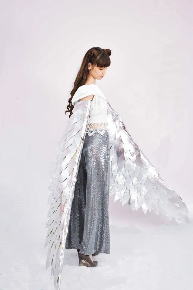 Disfraz Plateado Alas de Ángel Juegos con disfraces Hadas Fantasía Juegos con disfraces Mujer Adulto Halloween Foto 4 de 4