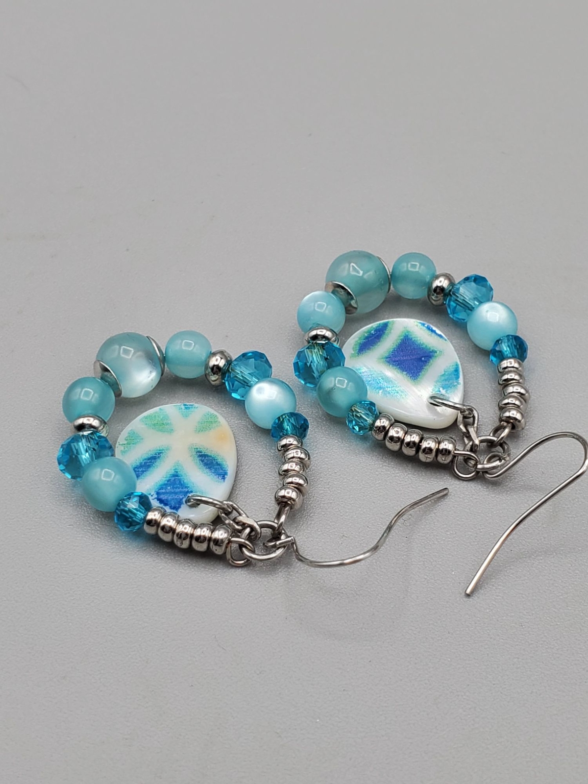 Blue beaded teardrop shape dangle drop shell hook… - image 3
