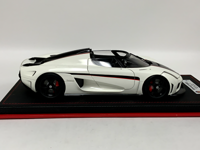 1/18 AutoArt Koenigsegg Regera White / Black Carbon 79027 Custom
