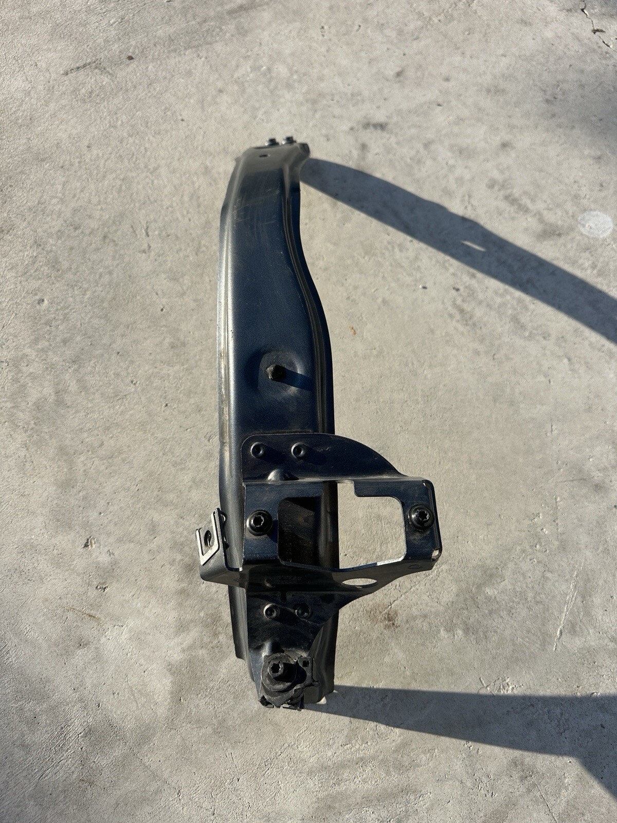 2016 2017 - 2023 Audi R8 4S Front Right Fender Liner Bracket OEM USED