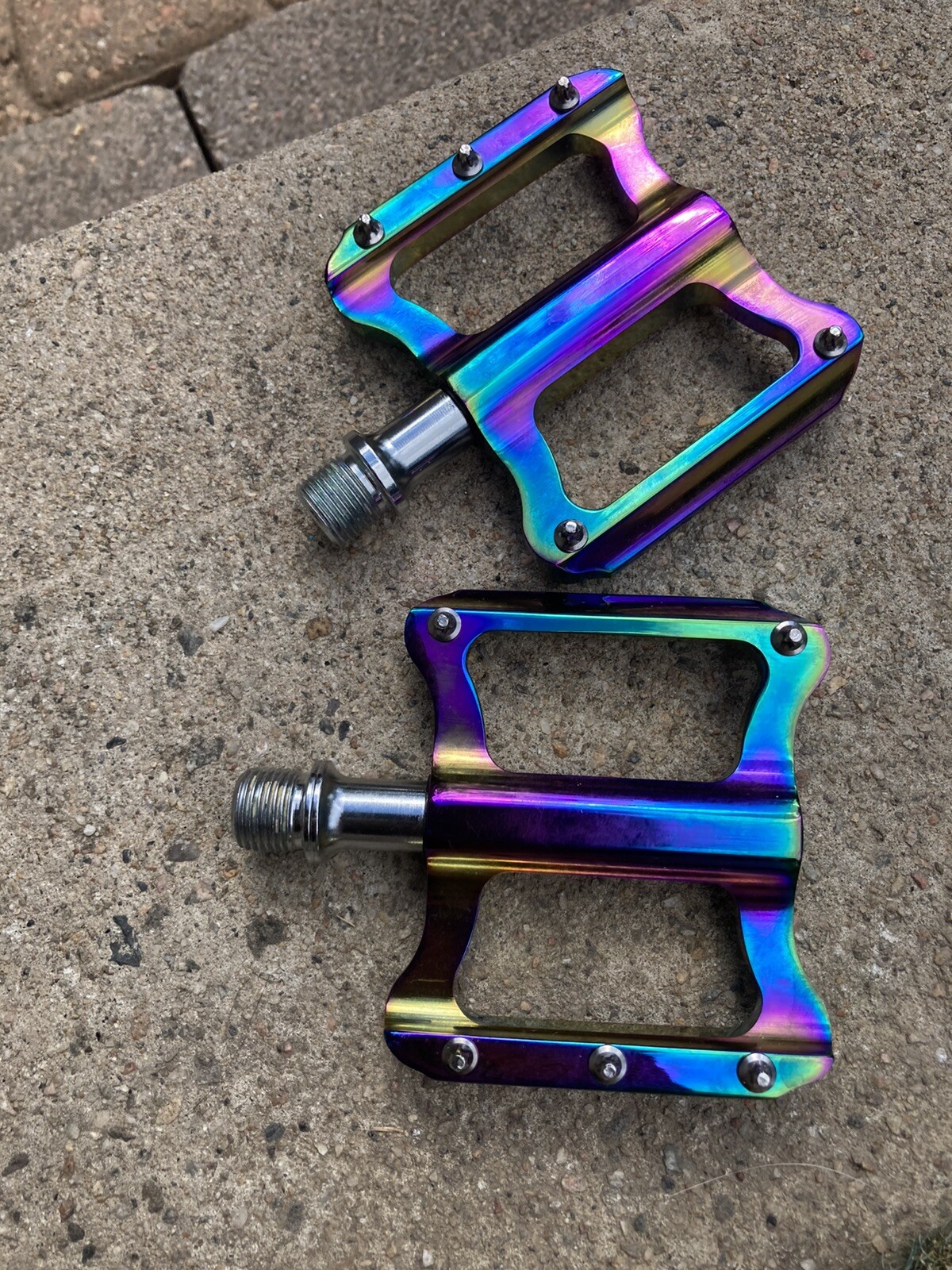 Anodized ano oil slick platform pedals, flat, BMX mountain bike 9/16