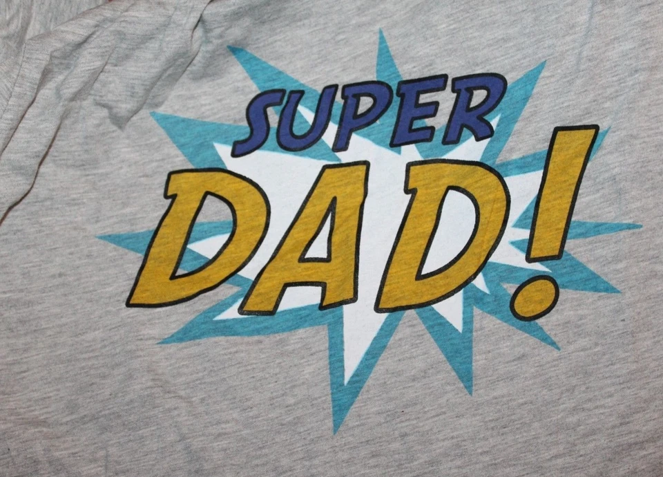 Pijama de hombre Basic Editions manga corta camiseta y corto ¡Súper papá! Día del Padre Foto 3 de 4