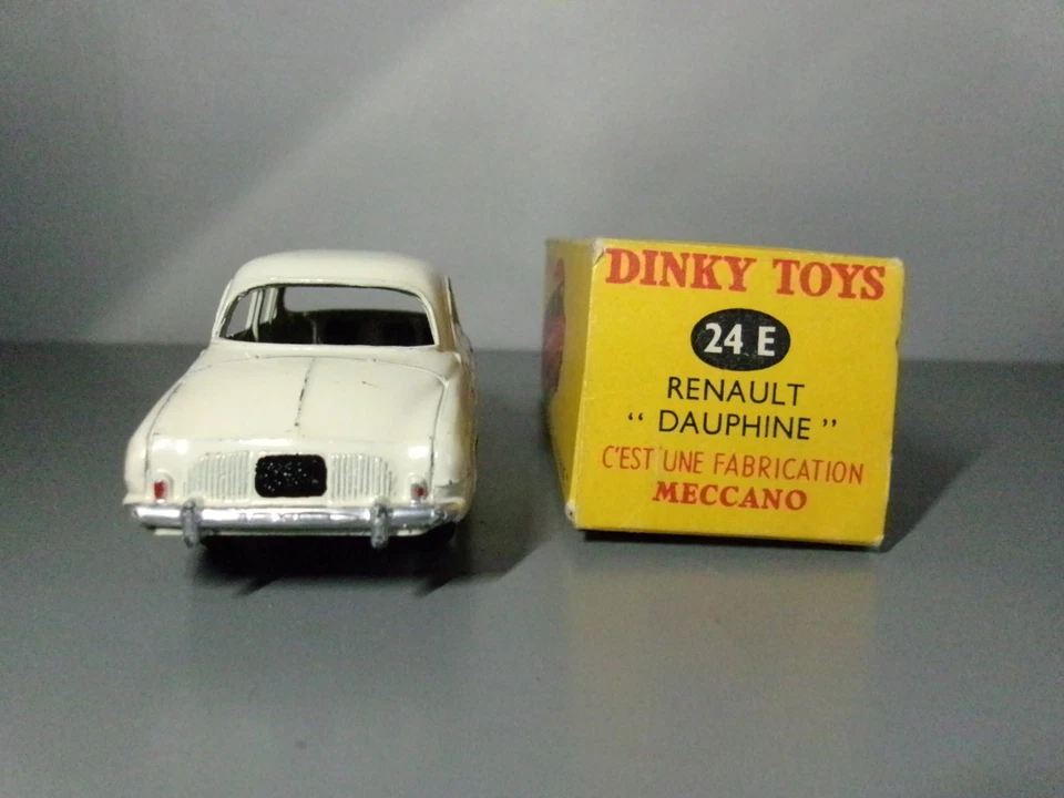 Dinky Toys  Renault Dauphine no.24E  scale 1/43  Made in France RARE Color  - Immagine 4 di 4