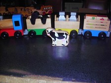 Melissa and Doug Wooden Train Farm Red Train Engine and Hopper Car