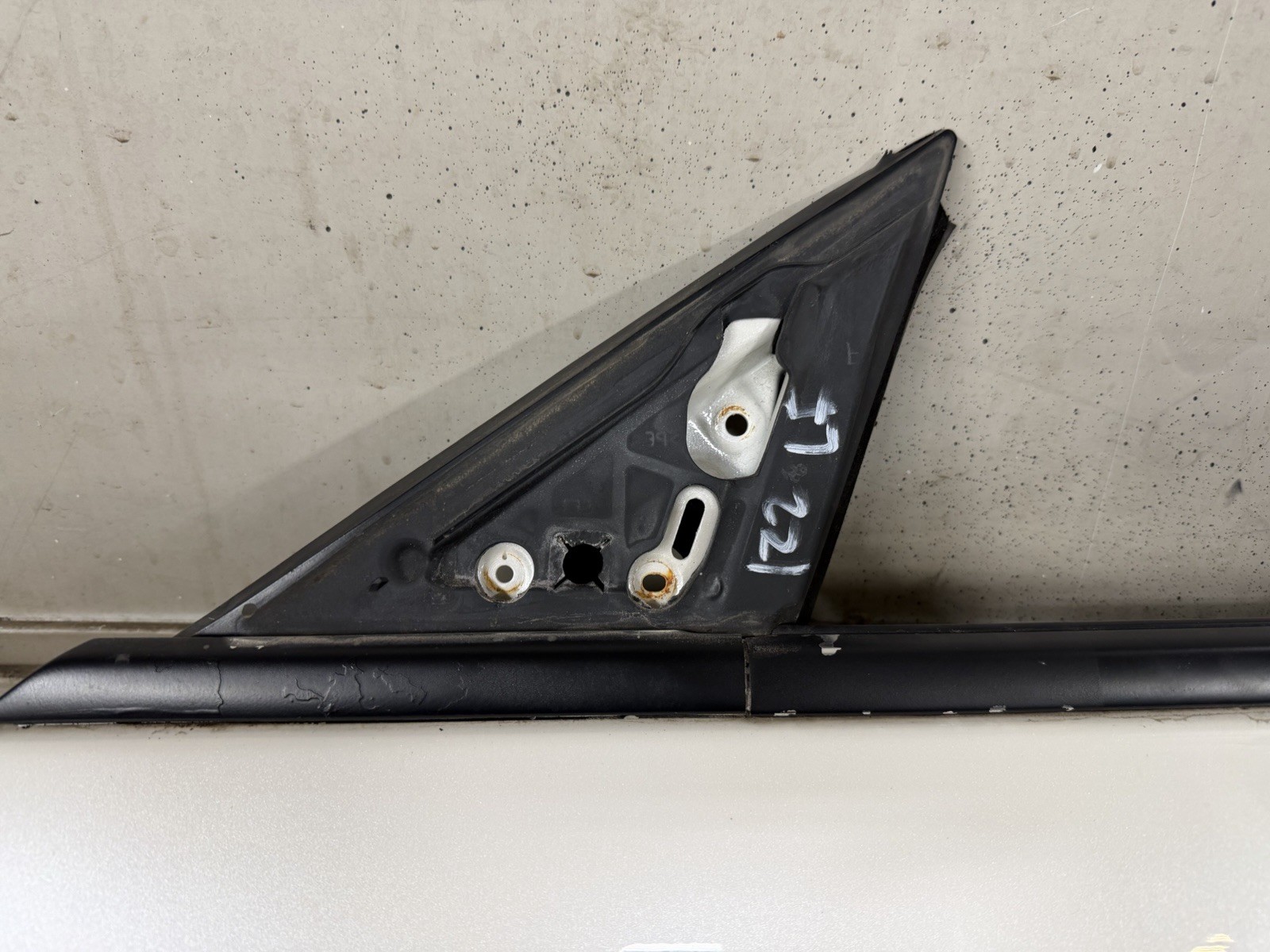 2014 - 2024 MASERATI GHIBLI FRONT LEFT DRIVER SIDE DOOR SHELL OEM WHITE 
