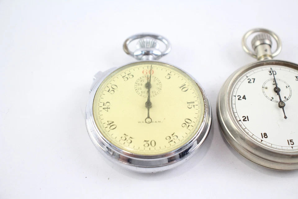 Vintage WW2 Military Issue Stop Watches Inc. Waltham Etc SPARES/REPAIRS x 3 - Image 2 of 4