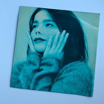 BJORK: Venus as a Boy 7