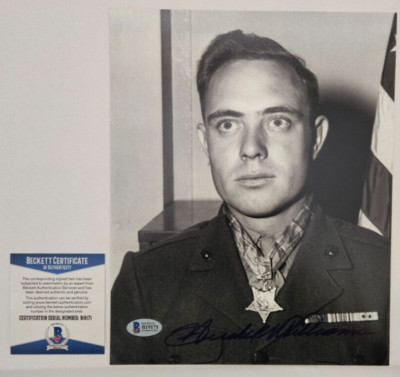 Medal of Honor Hershel Williams Signed 8x10 Photo Marine Iwo Jima w/ Beckett CoA