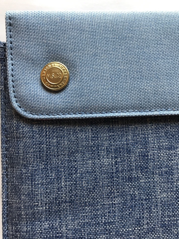 Nuevo Herschel Supply Co Envío Spokane Funda Bolsa Para Apple iPad Azul Aire Foto 2 de 4