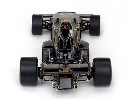 Quartzo 18280 Lotus 72D Winner British GP 1972 - Emerson Fittipaldi 1/18 Scale - Picture 6 of 9
