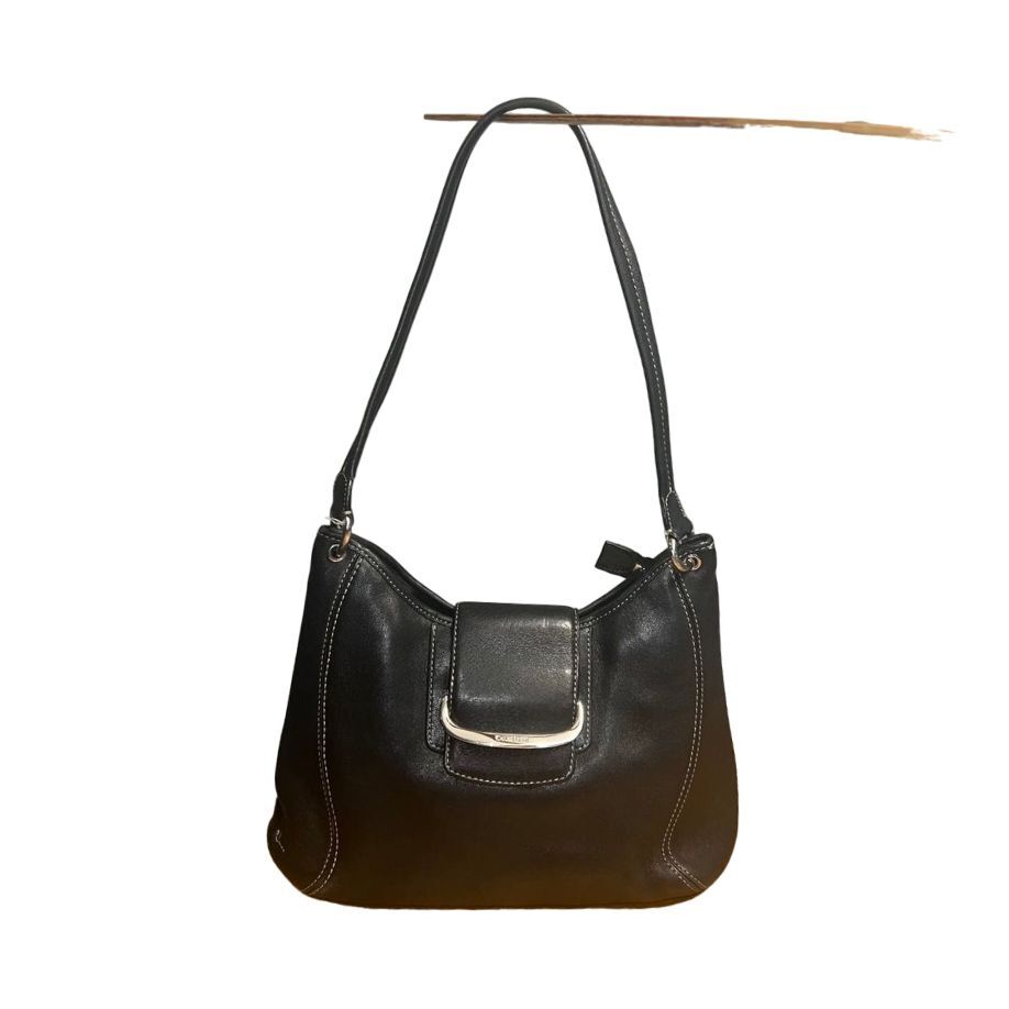 Cole Haan Avalon Leather Shoulder bag black zip & magnetic Cole Haan Avalon Leather Shoulder bag black zip & magnetic