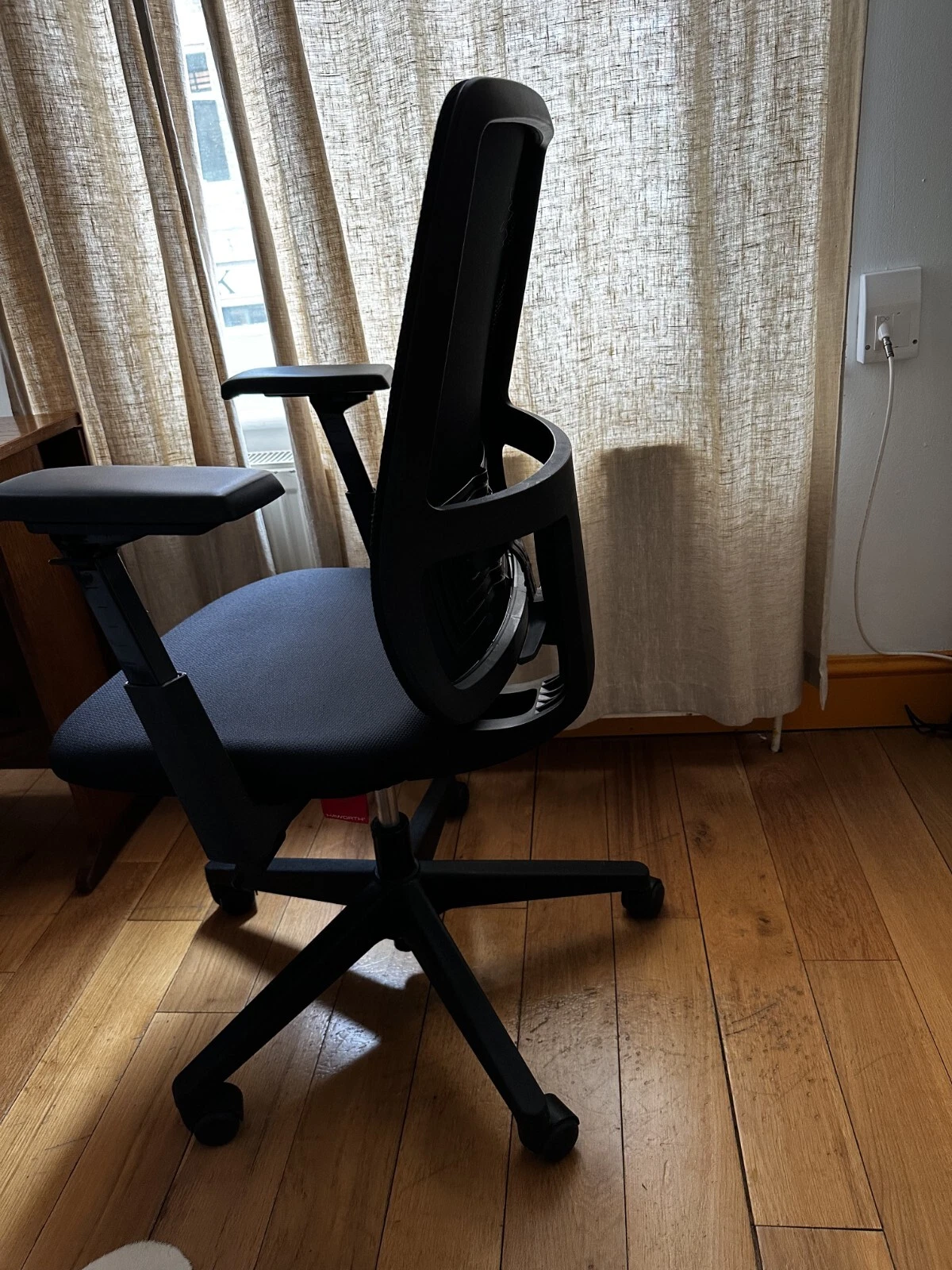 Picture 4 of 5