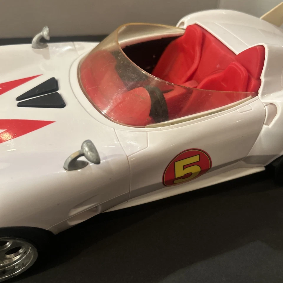 Speed Racer Mach 5 carro grande branco vermelho interior número 5 veículo de brinquedo colecionável - Imagem 3 de 4