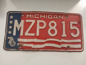 1976 BICENNTENIAL MICHIGAN AUTO LICENSE PLATE #MZP815