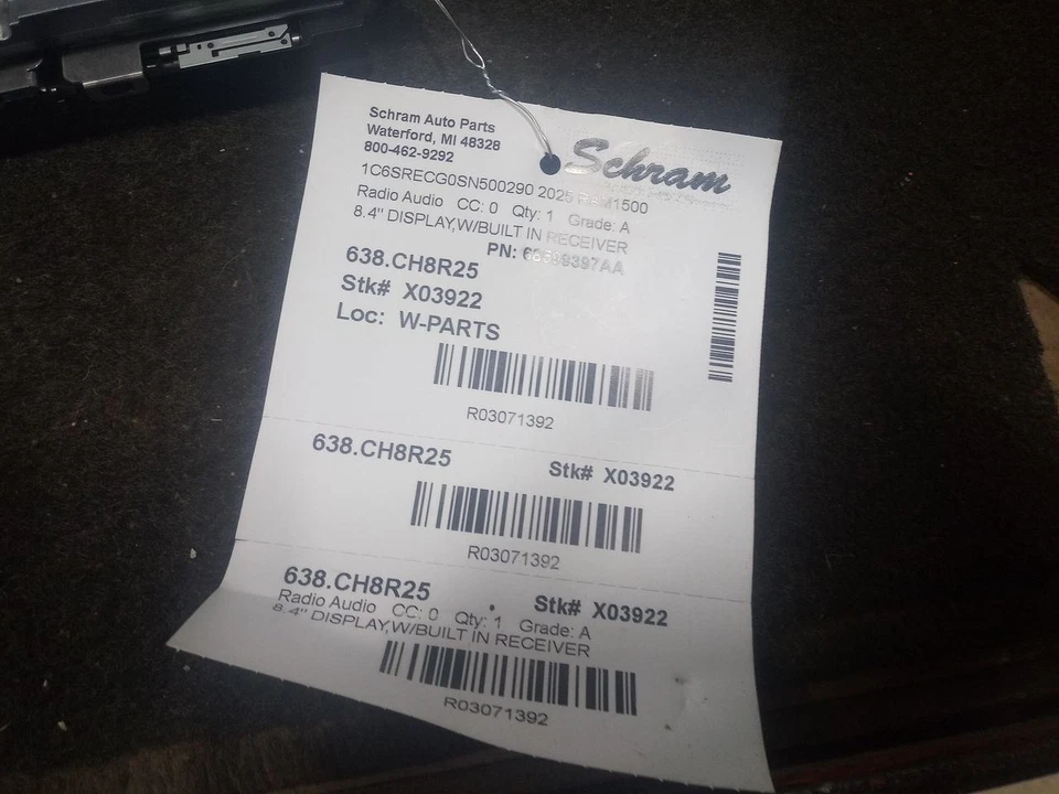 2025 Ram 1500 Radio Receiver Display Equipment 3071392 - Image 4 of 4