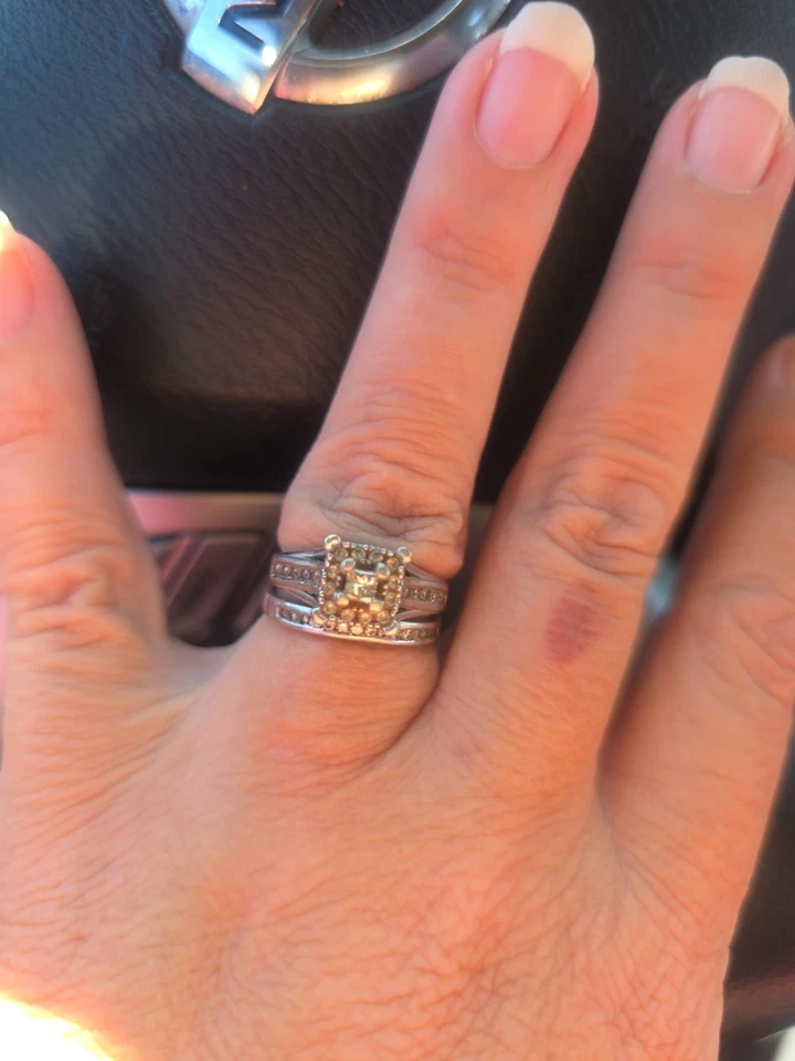 Kay Jewlers Dimond Engagement Ring size 7 - Image 4 of 4