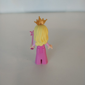 LEGO Disney: Sleeping Beauty's Royal Bedroom (41060) complete w/manual