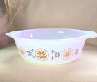 Pyrex 043 Town & Country Orange Brown 1  1/2 Quart Oval Casserole 043 Snowflakes