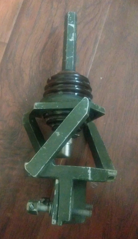 Antenna Mount for Military Radio